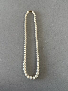 Vintage CIRO Classic faux Pearl Necklace - White Pearlescent Strand 1960s